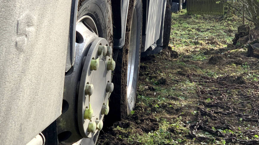 Bergung eines festsitzenden Tankwagens￼